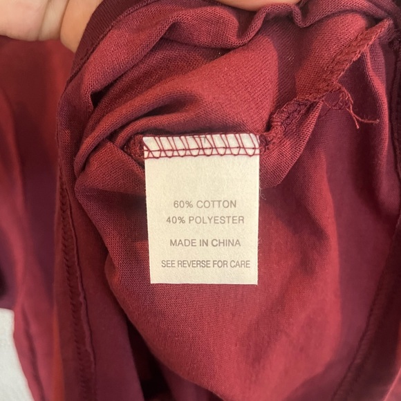 Tilly’s - Merlo Red T-Shirt - Medium - Picture 4 of 4